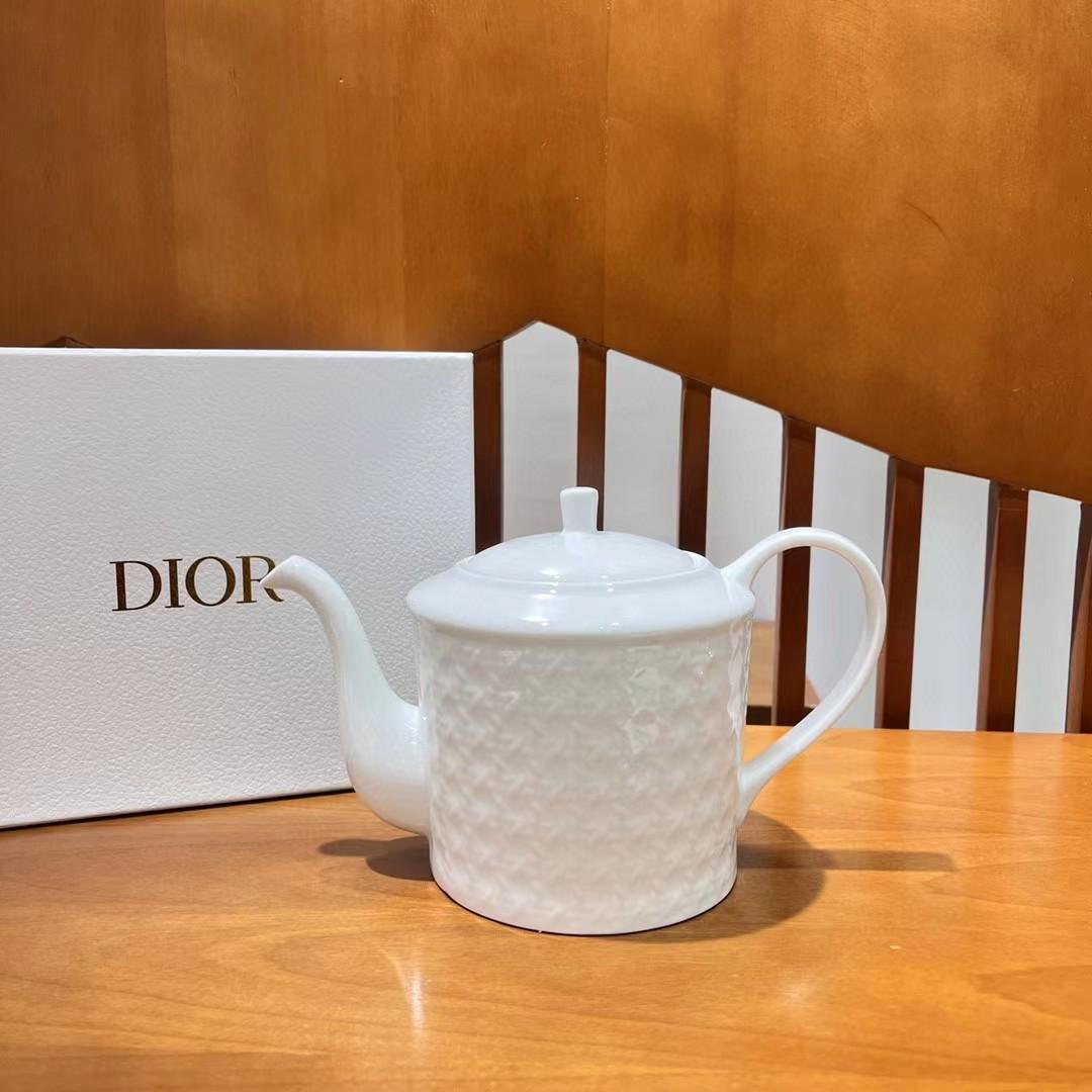 Tea Pot - white color - Dior Kitchen and Dining | Aleppo Gift UAE